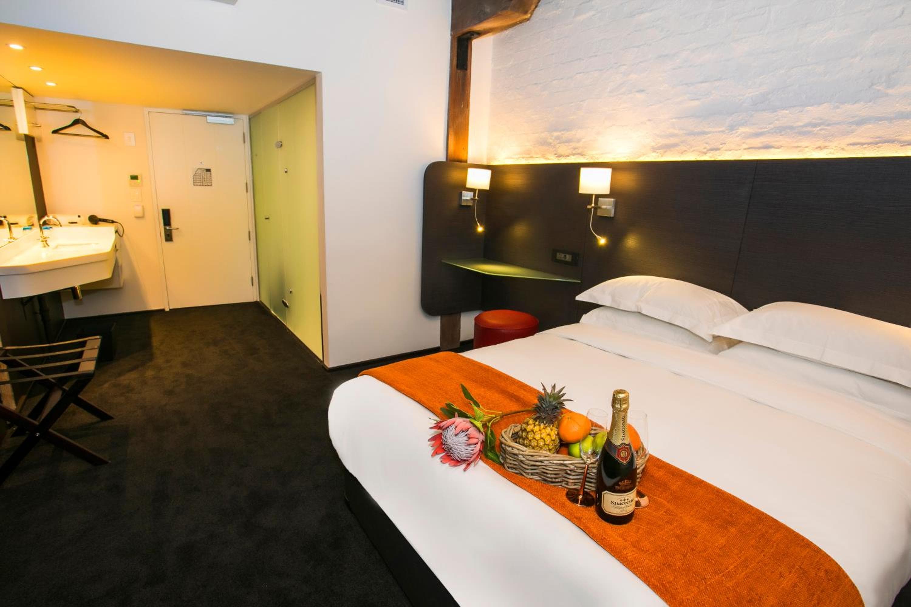 ONOMO Hotel Waterfront